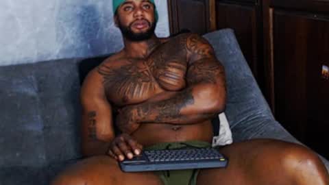 Tairon Tucke online show from January 9, 1:29 am