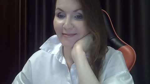 Snapshot of taisialucky77 chatting on October 20, 6:19 pm taisialucky77 online show from October 20, 6:19 pm