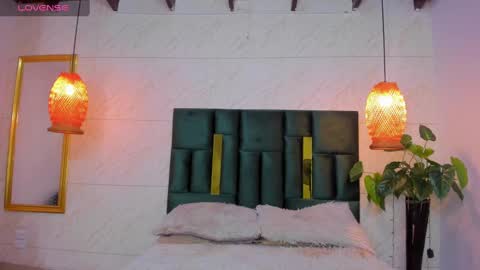 Taissa online show from September 13, 8:30 pm