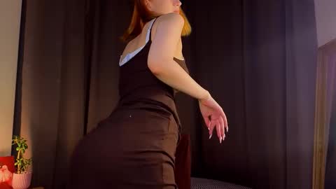 Snapshot of taiteedgington chatting on September 28, 2:39 am im Lally online show from September 28, 2:39 am