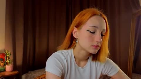 Snapshot of taiteedgington chatting on October 5, 2:43 am im Lally online show from October 5, 2:43 am