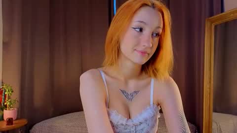 Snapshot of taiteedgington chatting on October 7, 2:20 am im Lally online show from October 7, 2:20 am