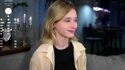 Mia online show from February 8, 1:43 am