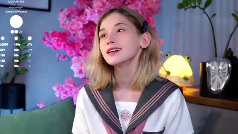 Mia online show from March 3, 5:53 am