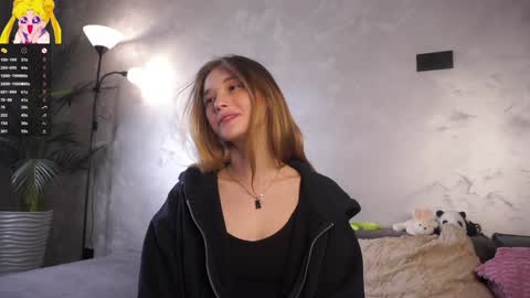 Mia online show from March 30, 2:01 am