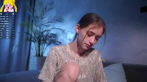 Mia online show from April 6, 1:14 am