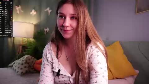 Molly online show from July 5, 1:45 am