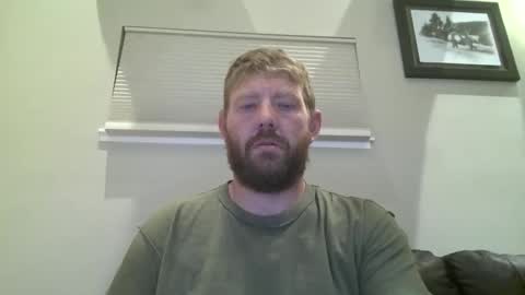 Snapshot of takeitoutdoors chatting on November 22, 3:49 am takeitoutdoors online show from November 22, 3:49 am