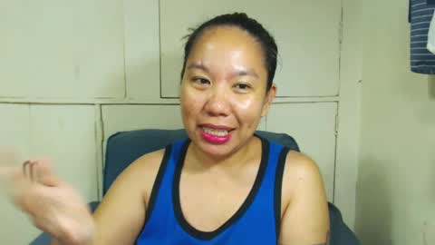 Snapshot of takemetoheavenbaby chatting on December 8, 4:28 pm anne online show from December 8, 4:28 pm