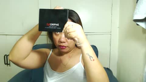 Snapshot of takemetoheavenbaby chatting on December 25, 2:56 pm anne online show from December 25, 2:56 pm