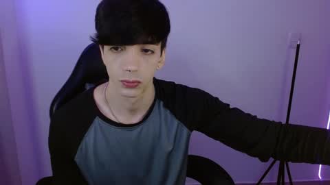 Snapshot of takeru___ chatting on February 14, 12:07 am takeru___ online show from February 14, 12:07 am