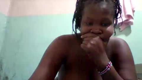 Snapshot of taliah254 chatting on April 10, 6:51 am taliah254 online show from April 10, 6:51 am