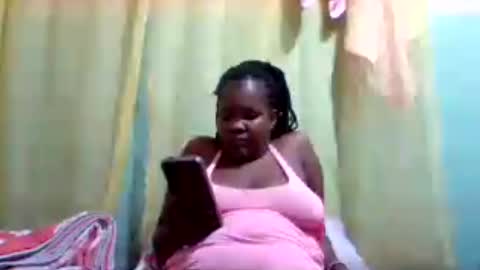 Snapshot of taliah254 chatting on July 5, 4:25 pm taliah254 online show from July 5, 4:25 pm