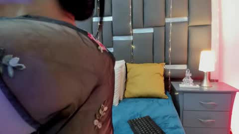 tali  online show from February 5, 6:45 pm