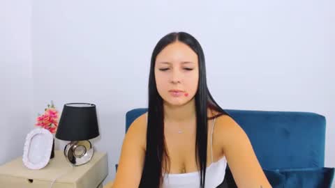 Snapshot of taliasensitive chatting on October 25, 8:33 am taliasensitive online show from October 25, 8:33 am