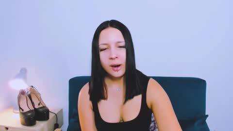 Snapshot of taliasensitive chatting on December 21, 10:22 am taliasensitive online show from December 21, 10:22 am