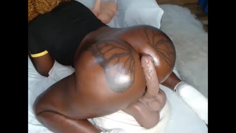 butterflyass online show from February 5, 3:55 am