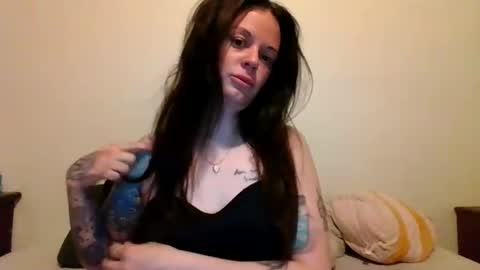 Lily Rhoades online show from March 19, 7:23 am