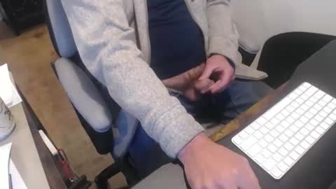 tallguy4unow online show from February 2, 5:11 pm