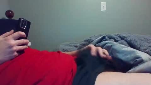 Snapshot of tallguy88444 chatting on January 19, 2:04 am tallguy88444 online show from January 19, 2:04 am