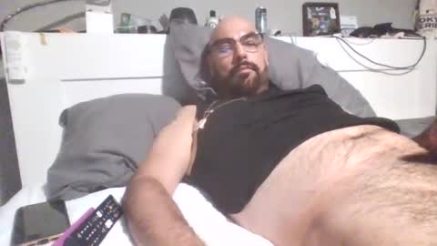 Snapshot of talllatino310 chatting on June 29, 4:19 am talllatino310 online show from June 29, 4:19 am