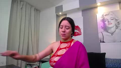 Snapshot of tamara_priya chatting on July 18, 11:25 am Tamara online show from July 18, 11:25 am