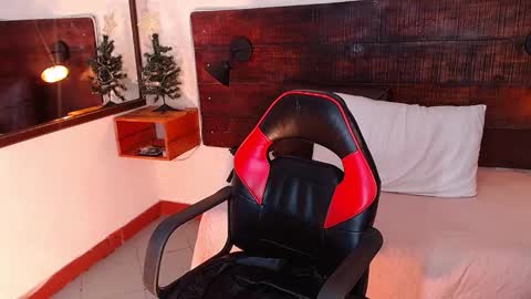    online show from December 12, 9:37 pm