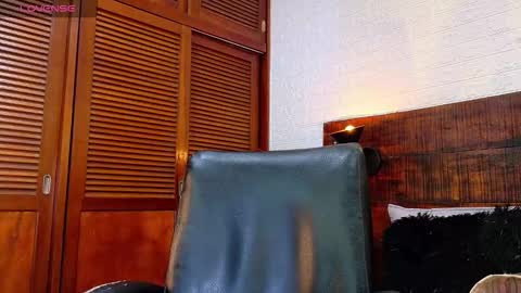    online show from October 1, 9:48 am