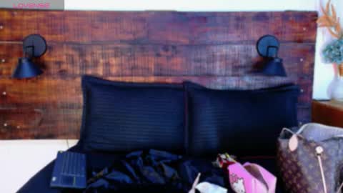    online show from February 18, 10:11 am