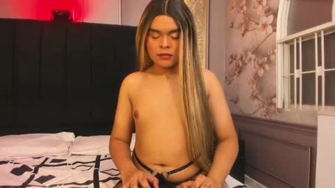 Snapshot of tamara_sweet__ chatting on March 9, 1:25 am Tamara online show from March 9, 1:25 am