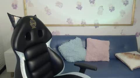 Snapshot of tamara_velezz chatting on February 12, 9:10 pm Tamara online show from February 12, 9:10 pm