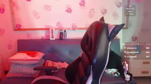 Snapshot of tamara_velezz chatting on February 25, 9:08 am Tamara online show from February 25, 9:08 am