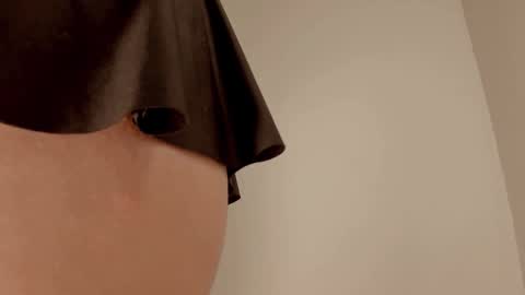 Snapshot of tamarathompsonn chatting on December 5, 4:54 am Tamara. online show from December 5, 4:54 am