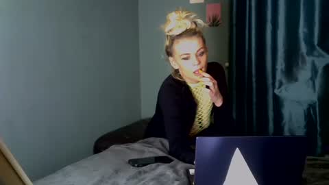 tamesbury online show from March 13, 10:49 pm