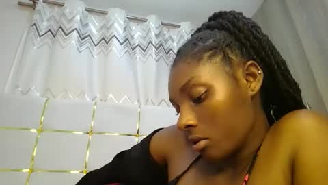 Snapshot of tamia538235 chatting on January 29, 3:54 am tamia online show from January 29, 3:54 am