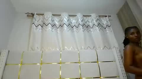 Snapshot of tamia538235 chatting on February 9, 6:43 am tamia online show from February 9, 6:43 am