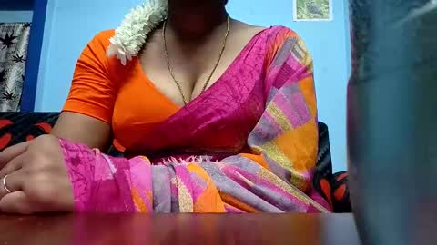 Snapshot of tamilmadhi520 chatting on April 20, 6:31 pm tamilmadhi520 online show from April 20, 6:31 pm