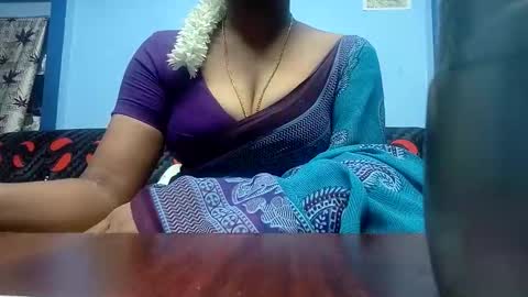 Snapshot of tamilmadhi520 chatting on May 11, 5:54 pm tamilmadhi520 online show from May 11, 5:54 pm