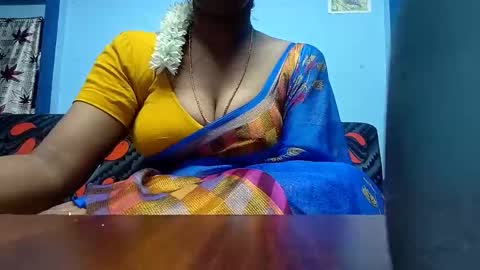 Snapshot of tamilmadhi520 chatting on May 13, 5:54 pm tamilmadhi520 online show from May 13, 5:54 pm