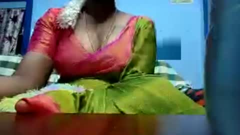 Snapshot of tamilmadhi520 chatting on July 21, 5:32 am tamilmadhi520 online show from July 21, 5:32 am