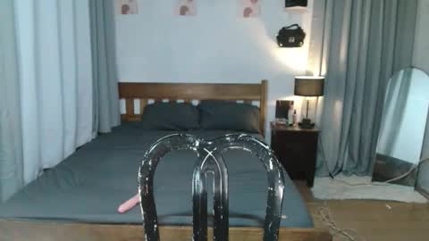 Kylie online show from January 6, 1:37 pm