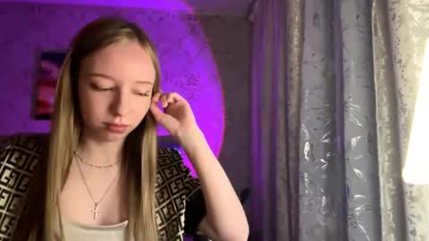 Snapshot of tammiglembocki chatting on April 16, 4:30 pm Jenny online show from April 16, 4:30 pm