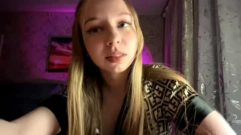 Snapshot of tammiglembocki chatting on April 18, 6:01 pm Jenny online show from April 18, 6:01 pm