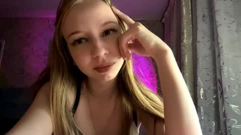 Snapshot of tammiglembocki chatting on April 18, 7:58 pm Jenny online show from April 18, 7:58 pm