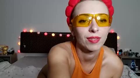 Snapshot of tammy_rr chatting on March 2, 6:37 pm tammy_rr online show from March 2, 6:37 pm