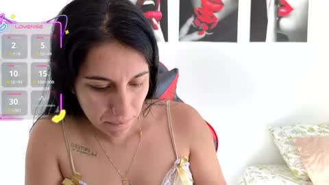 Snapshot of tammyandrade_ chatting on April 21, 2:12 pm tammy online show from April 21, 2:12 pm