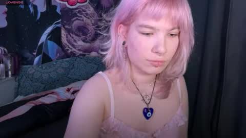 Lola online show from December 19, 7:10 pm