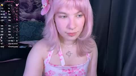 Lola online show from December 20, 7:10 pm