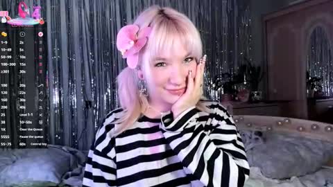 Lola online show from January 6, 7:06 pm