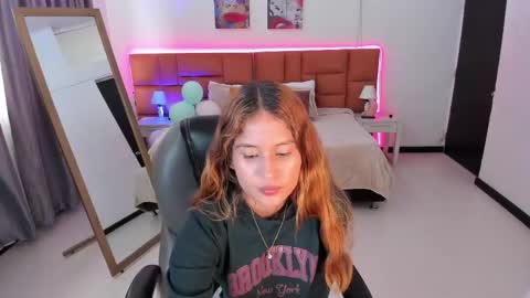 Snapshot of tamy_edwards chatting on April 24, 8:11 pm Tamy online show from April 24, 8:11 pm